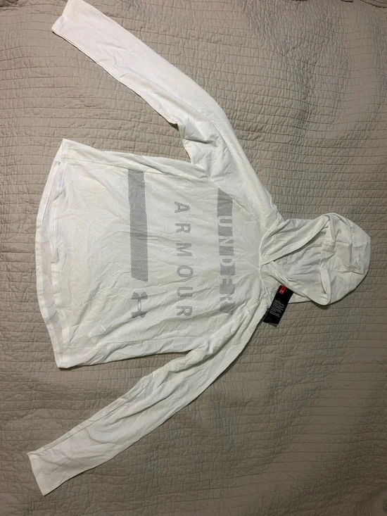 Under Armour Women’s White Hooded Performance Pullover Medium - Picture 4 of 4